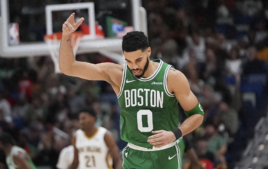 乐动·LDSports(中国)体育官网 -塔图姆绝杀时刻，格林点燃赛场，猛龙迎来胜利！